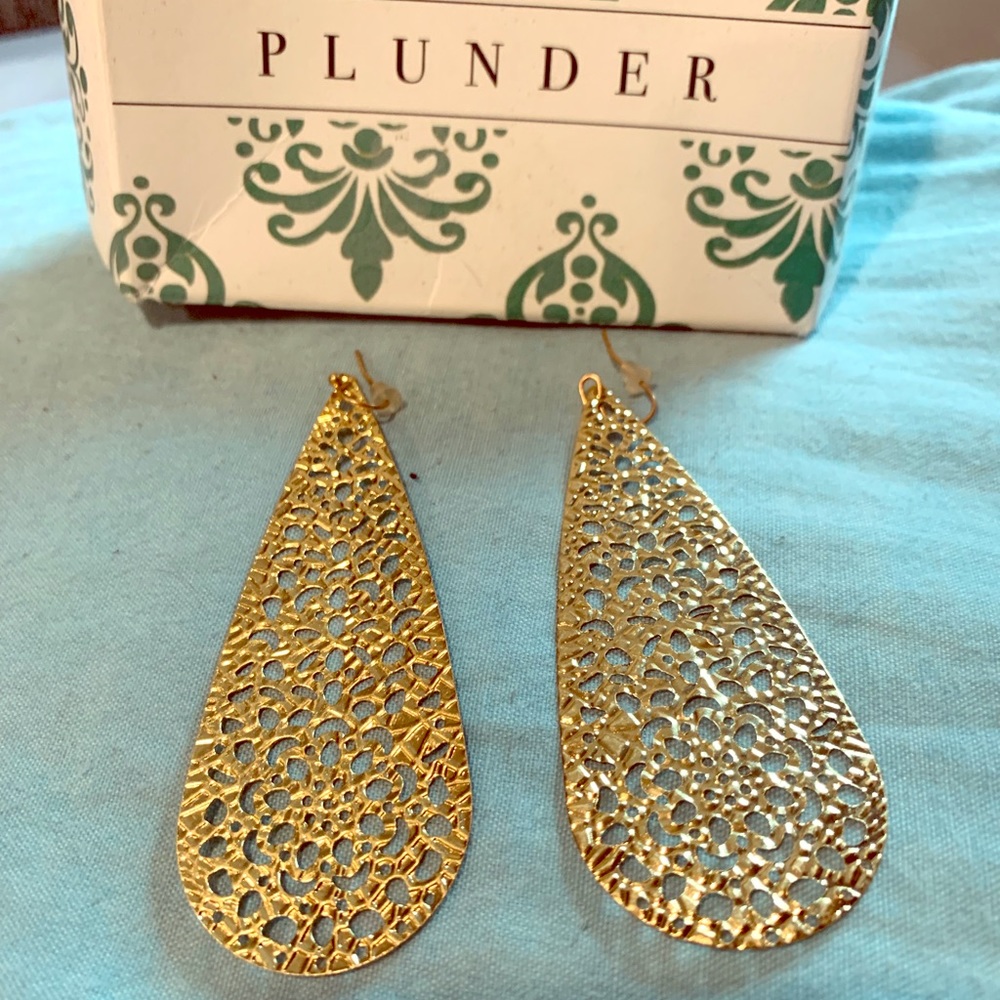 Plunder Gold Tear Drop Earrings